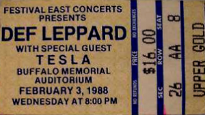 Def Leppard @ Memorial Auditorium - Buffalo, New York, Etats-Unis [03/02/1988]