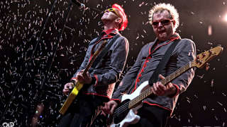THE TOY DOLLS + OUT OF SCHOOL ACTIVITIES @ Nimes (Paloma) 