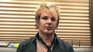 POISON Rikki Rockett dans l'incompréhension