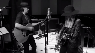 Sambora & Orianthi "I Got You Babe"