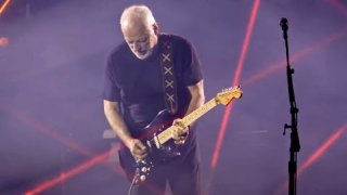 David Gilmour • "Comfortably Numb" (Live in Pompeii 2016)
