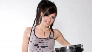 LIFE OF AGONY • Veronica Bellino rejoint le groupe à la batterie