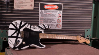 Eddie Van Halen • Nouvelles guitares signature dévoilées