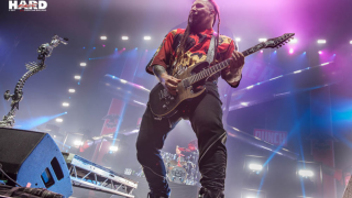 Zoltan Bathory • Ses 10 morceaux préférés de FIVE FINGER DEATH PUNCH