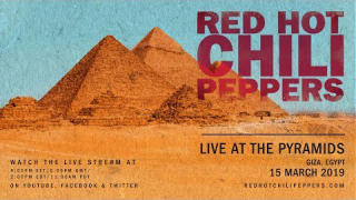 RED HOT CHILI PEPPERS • Live @ Gizeh - Egypte (The Pyramids)
