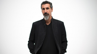 Serj Tankian • Sortie de l'EP "Elasticity" en mars - 1er extrait