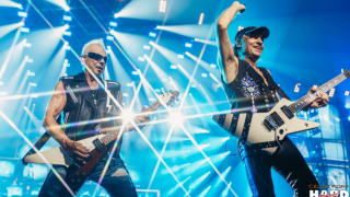 SCORPIONS Le groupe rend hommage au Bataclan et à la France