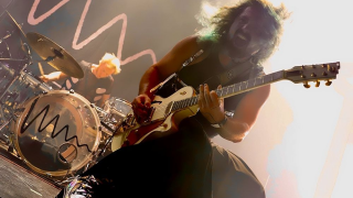 CACHEMIRE + HOWARD @ Paris (La Cigale)