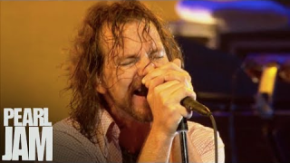 PEARL JAM : "State of Love and Trust" (live In Milan) 
