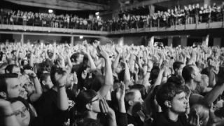 GLAMOUR OF THE KILL : "A Freak Like Me" 