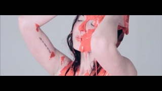 GIRLIE HELL : "Gunpowder" 