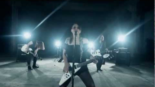 GIRLIE HELL : "Winter" 