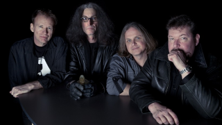 TILES Rien ne sert de prétendre courir…