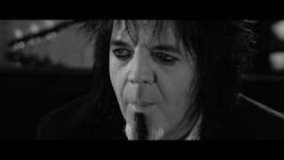 TIGERTAILZ Feat. Suzi Chunk • "Fall In Lov Again"