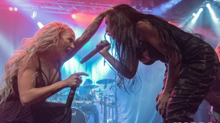 Butcher Babies @ Soleure (Kofmehl) BUTCHER BABIES + KOBRA AND THE LOTUS + SKARLETT RIOT + IGNEA + ASPHODELIA [04/10/2018]