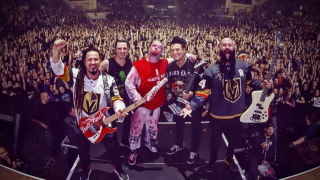 FIVE FINGER DEATH PUNCH • Une reprise avec des guests et Brian May