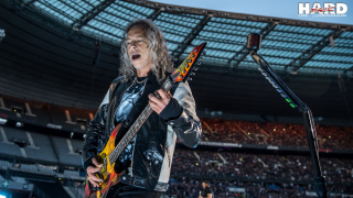 Kirk Hammett • Le guitariste de METALLICA au micro