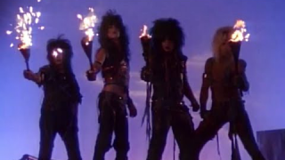 MÖTLEY CRÜE • "Looks That Kill" (2019)