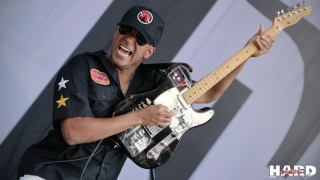 10 CHOSES À SAVOIR SUR…  • Tom Morello (RAGE AGAINST THE MACHINE, AUDIOSLAVE, PROPHETS OF RAGE)