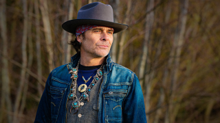 Mike Tramp • Interview