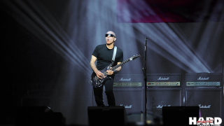 Joe Satriani • Les nouvelles dates de la tournée française annoncées