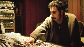 Serj Tankian • Un EP pour le chanteur de SYSTEM OF A DOWN