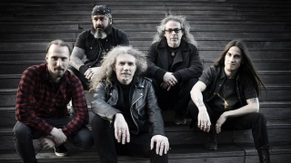 DREAMCATCHER • Une vidéo du titre "Dreamcatcher" version acoustique