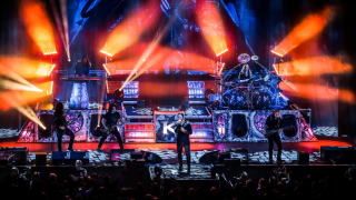 KAMELOT • "I Am The Empire - Live From The 013" en août