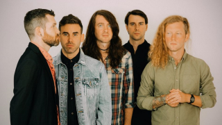 MAYDAY PARADE • Nouveau clip "First Train" et sortie de l'EP "Out Of Here"