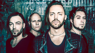 BULLET FOR MY VALENTINE Publication de "The Poison To Venom" un livre de photos