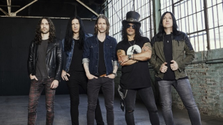 Slash Feat. Myles Kennedy & THE CONSPIRATORS Un livestream pour la sortie de "4", le nouvel album