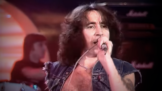 AC/DC Une des dernières apparitions télé de Bon Scott