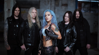 ARCH ENEMY Sa collaboration dans le jeu "Iron Maiden: Legacy Of The Beast"