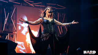 Floor Jansen  Nouveau single tiré du premier album solo de la chanteuse de NIGHTWISH