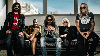 THE DEAD DAISIES La vidéo de la reprise "Slide It In" en répétitions à New York