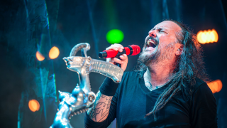 KORN + SEVEN HOURS AFTER VIOLET @ Nîmes (Les Arènes)
