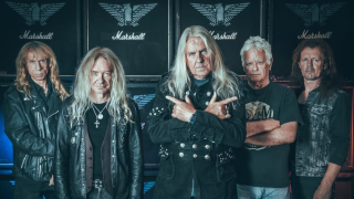 SAXON Les nouvelles dates de ses concerts à Nantes, Toulouse et Paris