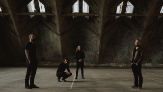 MAUDITS Un clip pour le single "Carré d'As" avec Olivier Lacroix