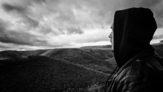 JOURS PÂLES Un clip pour le titre "Cinéraire"