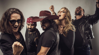 HIGHWAY Interview Ben Chambert (guitare) et Brett Caldas-Lima (producteur)