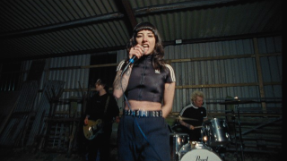 Karen Dió "Free Yourself"