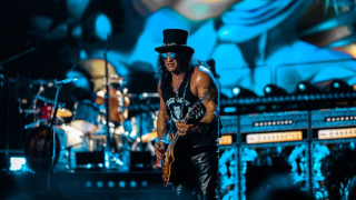 GUNS N' ROSES + MAMMOTH @ Paris (Accor Arena)