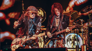 HOLLYWOOD VAMPIRES + THE LAST INTERNATIONALE @ Paris (Adidas Arena)
